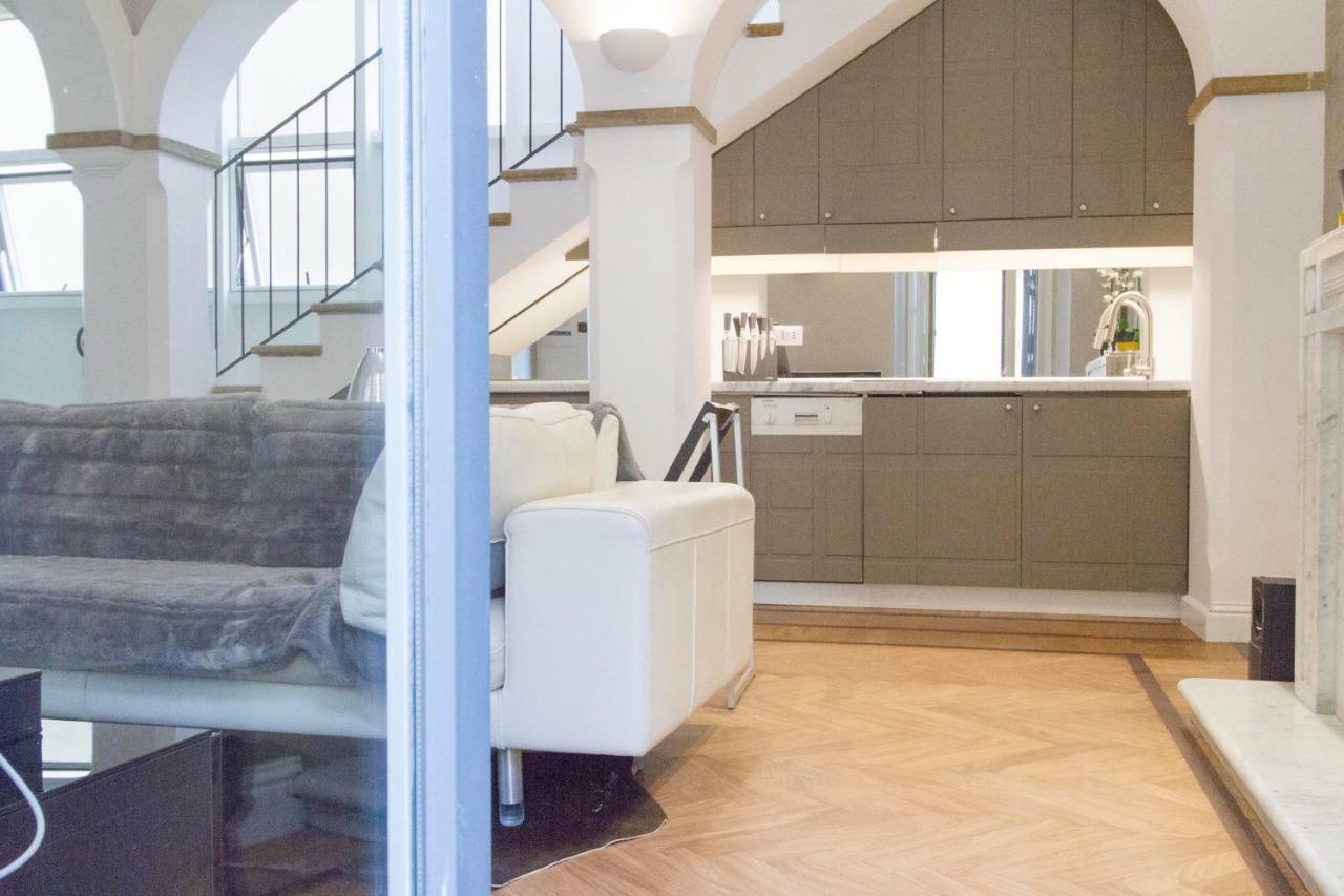Apartamento Elegante E Completamente Arredato In Duomo *