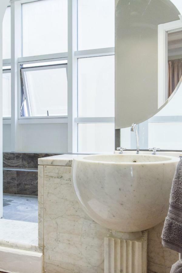 Elegante E Completamente Arredato In Duomo Apartamento