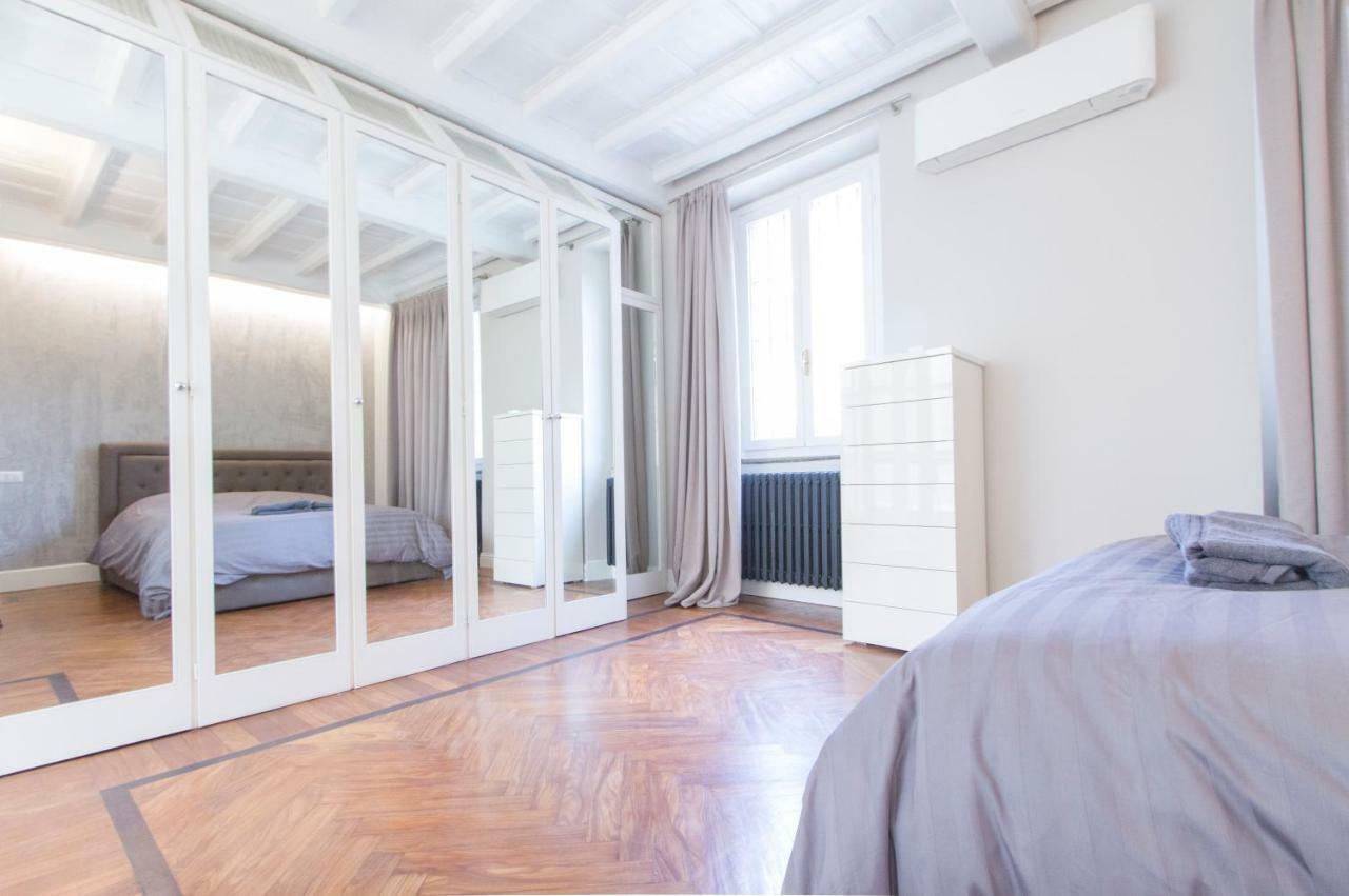 Elegante E Completamente Arredato In Duomo Apartamento Milán